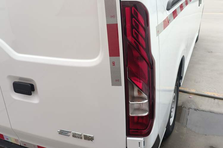 Used JMC E Fushun 2025 Model 41.5 kWh Blind Window Version, Short Wheelbase Low Roof, 3.0 tons
