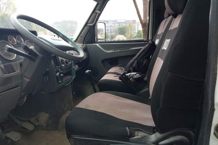 Used Iveco Daily 2014 2.5T-A35 NJ6484ACM47Z4
