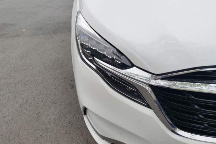 Used Buick GL8 2020 ES Land Cruiser 653T Luxury Edition Right Front Headlight