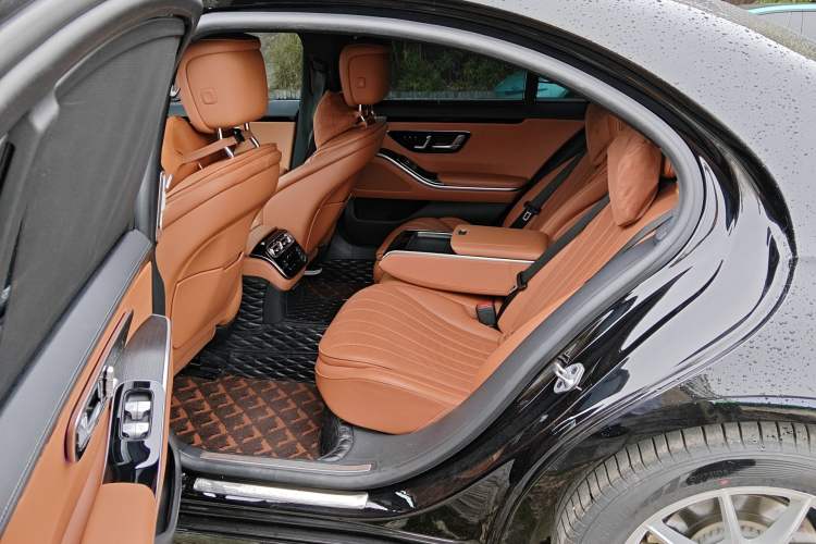 Used Mercedes-Benz S-Class 2021 S 400 L Business Model Left Rear Seat