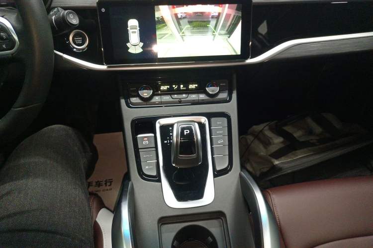 Used Geely Auto Emgrand X7 Sport 2022 1.8TD DCT Zhiya Trim