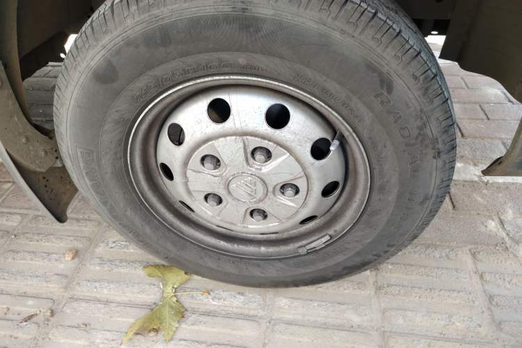 Used Foton Toano 2022 2.0T Manual Urban Edition Short Wheelbase Mid-Height Design Rear Single Tire 5/6/9-Seater Configuration 4F20TC3