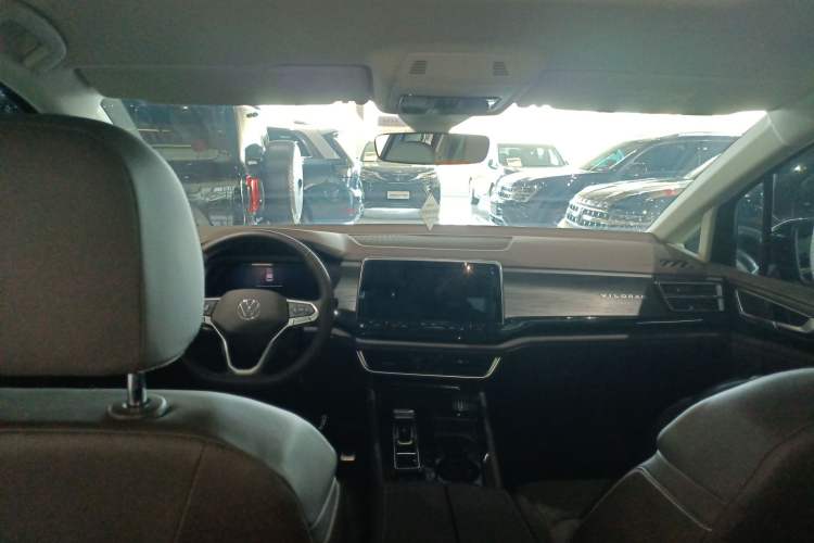 Used Volkswagen Viloran 2024 380TSI Luxury Edition Center Console