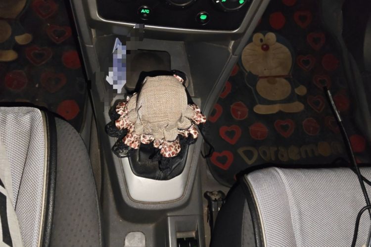 Used FAW Weizhi V2 2010 1.3L Manual Luxury Version Gear Lever