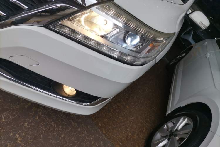 Used Honda Crider 2016 1.8L CVT Luxury Edition Left Front Headlight