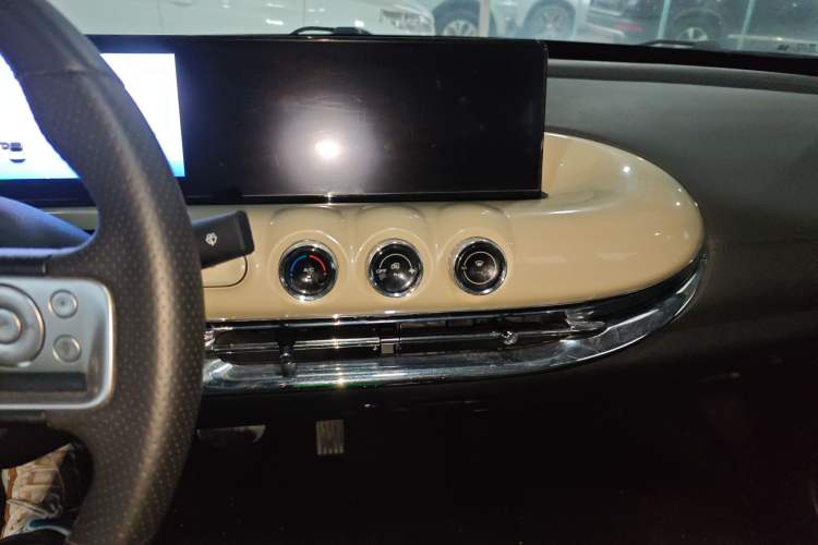 Used Wuling Bingo 2023 333 km Lingxi Connected Version
