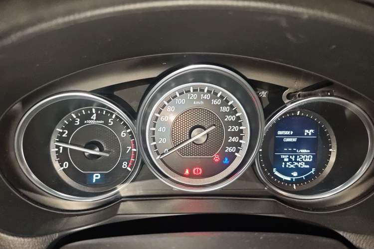 Used Mazda Atenza 2015 2.0L Blue Sky Luxury Edition
