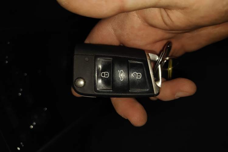 Used Volkswagen Tiguan L 2019 330TSI Automatic Two-Wheel Drive Panoramic Comfort Edition China V Standard
