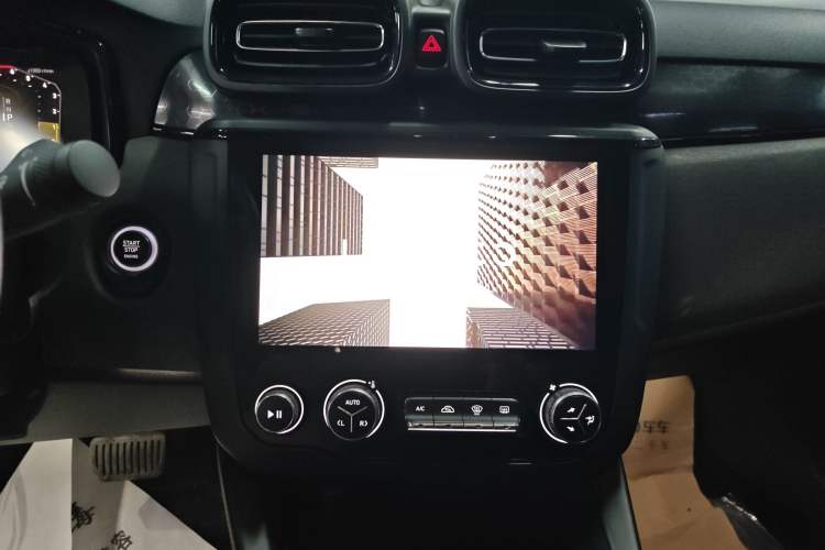 Used Lynk & Co 03 2022 2.0TD DCT JingPro Audio And AC Panel