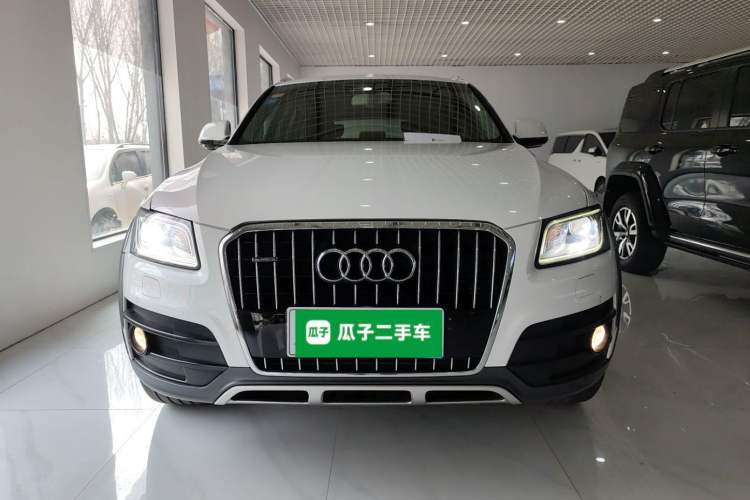 Used Audi Q5 2017 Plus 40 TFSI Comfort Model