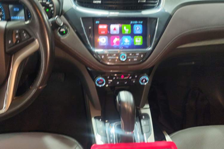 Used Chevrolet Malibu 2018 530T Automatic Luxury Edition Audio And AC Panel