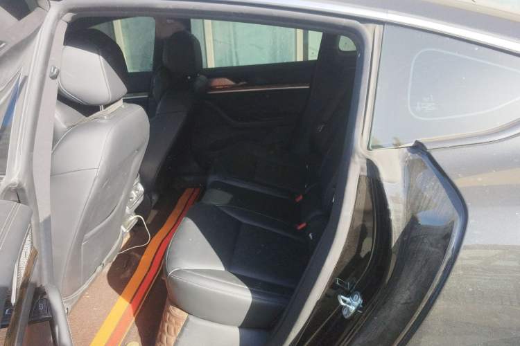 Used NETA S 2023 All-Electric 520 km Range Rear-Drive Version Left Rear Seat