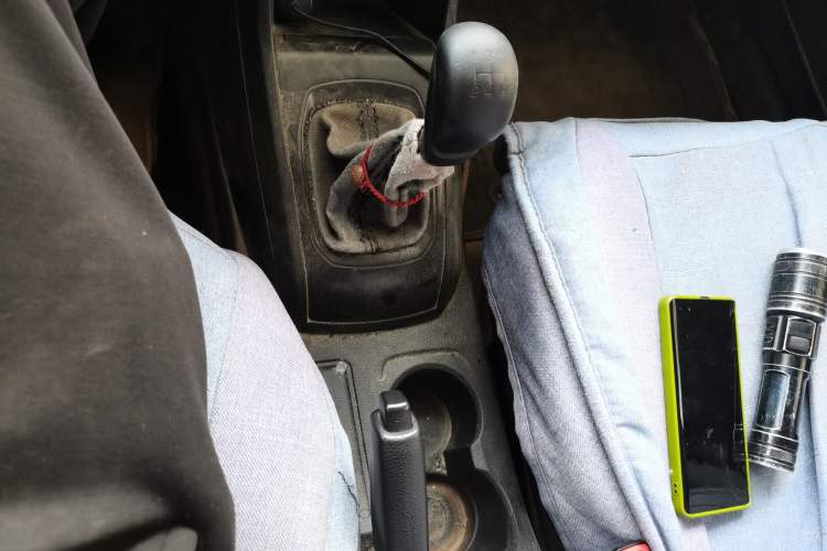 Used Baojun 310 2016 1.2L Manual Value Edition Gear Lever