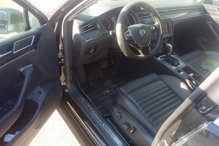 Used Volkswagen Magotan 2019 330TSI DSG Luxury Model China V Standard
