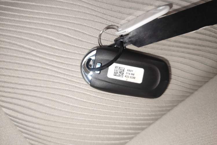 Used Buick GL8 2023 Land Executive Class Comfort Model
