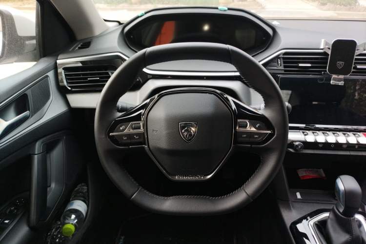 Used Peugeot 408 2022 1.6T Light-Chasing Edition Steering Wheel