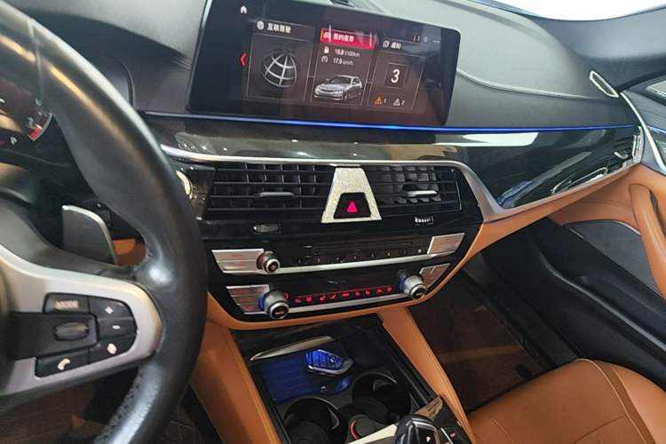 Used BMW 5 Series 2019 Restyled 530Li Luxury Edition M Sport Package
