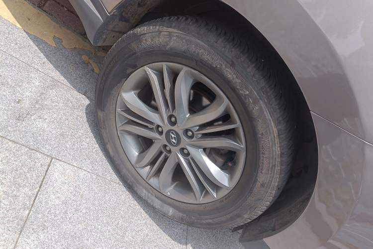 Used Hyundai ix35 2015 2.0L Automatic 2WD Smart Type China IV