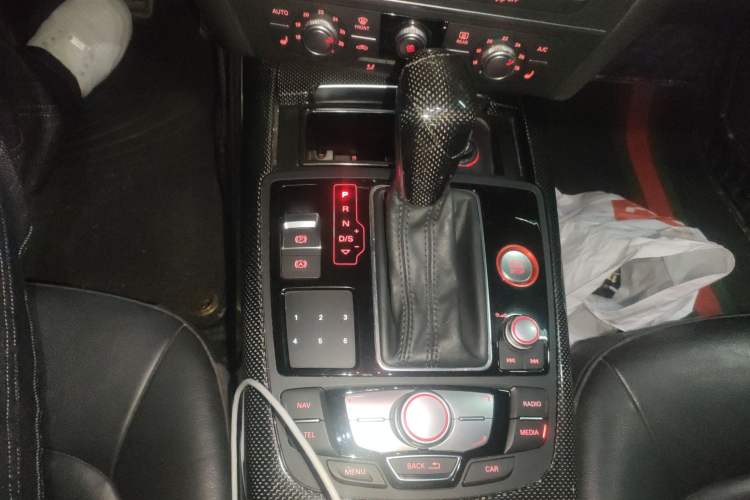 Used Audi A7 2018 40 TFSI Ambition Edition Gear Lever