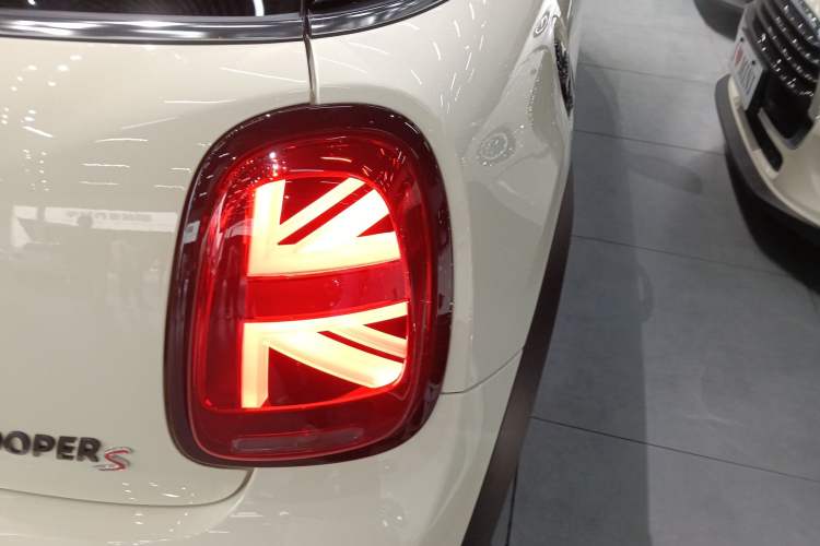 Used MINI 2023 2.0T COOPER S Artist Right Rear Taillight