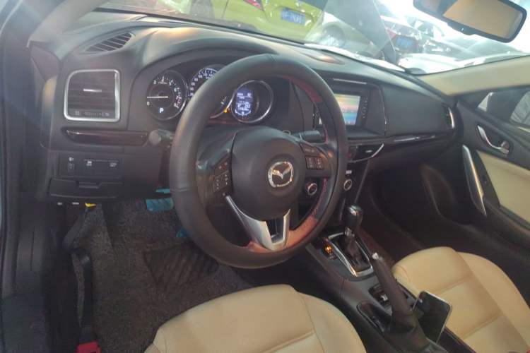 Used Mazda Atenza 2014 2.0L Blue Sky Luxury Edition