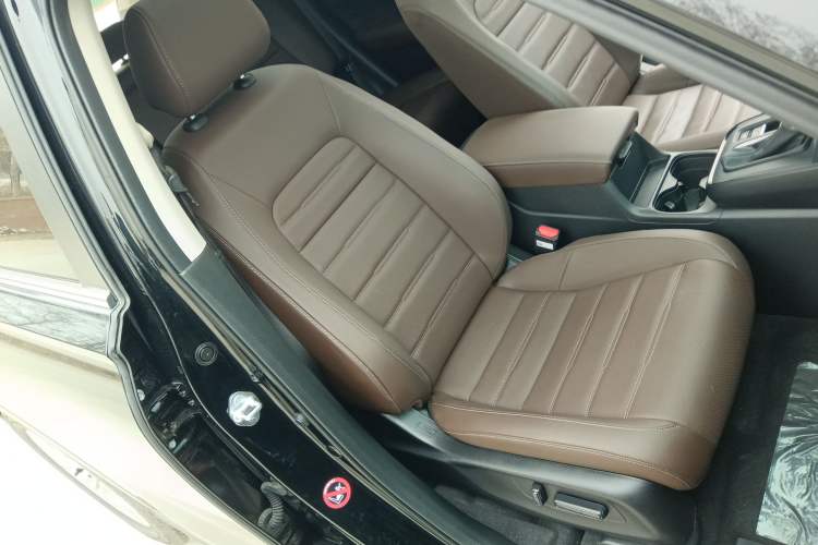 Used Honda CR-V 2023 240TURBO Two-Wheel-Drive Luxury Version 5 Seats