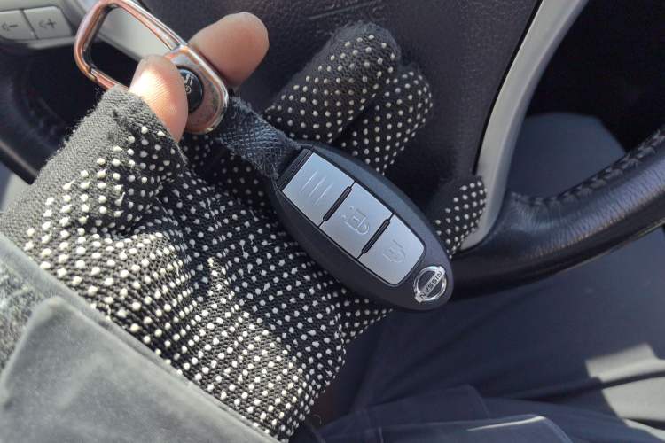 Used Nissan X-Trail 2014 2.0L CVT Comfort Edition 2WD Vehicle Key