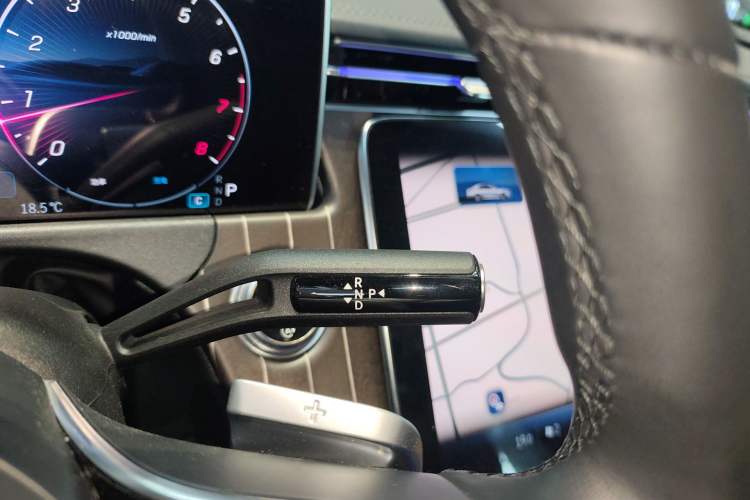 Used Mercedes-Benz E-Class 2024 Refresh E 300 L Stylish Edition Gear Lever