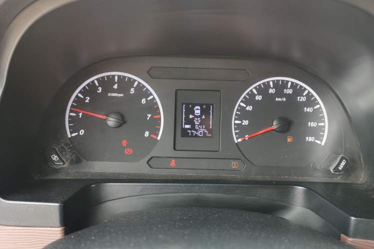 Used FORTHING Lingzhi 2019 M5L 1.6L 7-Seater Exclusive Model China VI Standard
