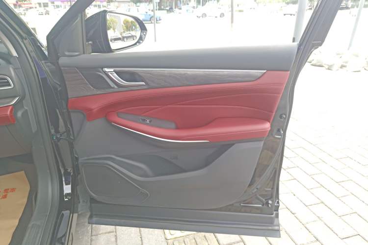 Used Dongfeng Fengon 580 2022 1.5T Automatic Luxury Edition
