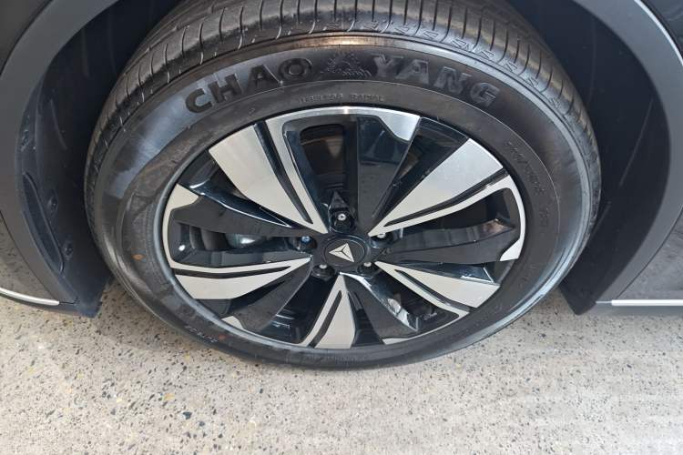 Used Deepal SL03 2025 Revised Version Range-Extended Elite Edition Left Front Wheel Hub