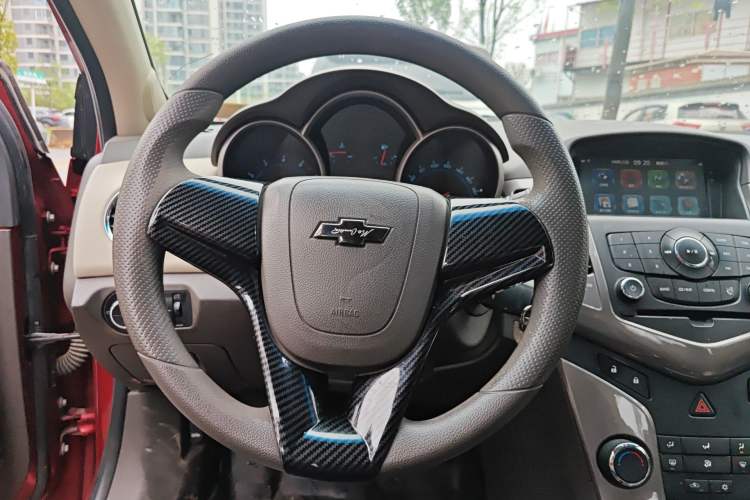 Used Chevrolet Cruze 2015 1.5L Classic SE MT Steering Wheel