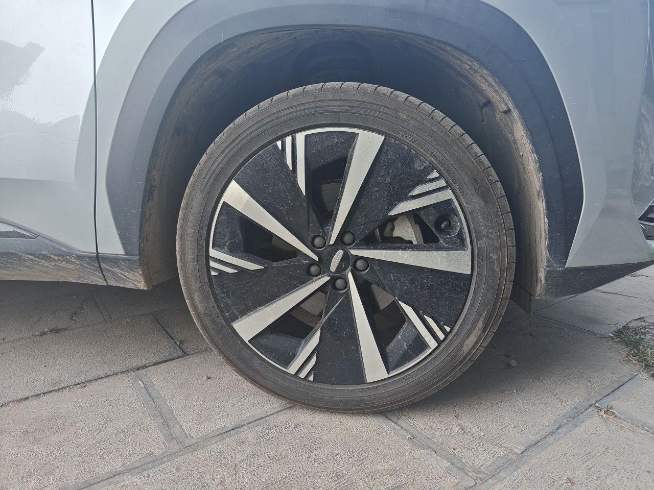 Geely Auto FX11 2023 1.5TD DCT Prestige Edition — снимка 8