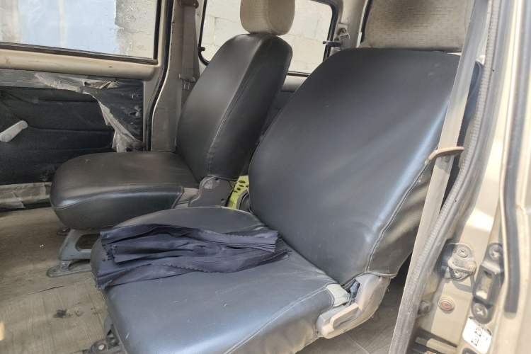 Used Wuling Rongguang 2011 1.2L Standard Version Left Rear Seat