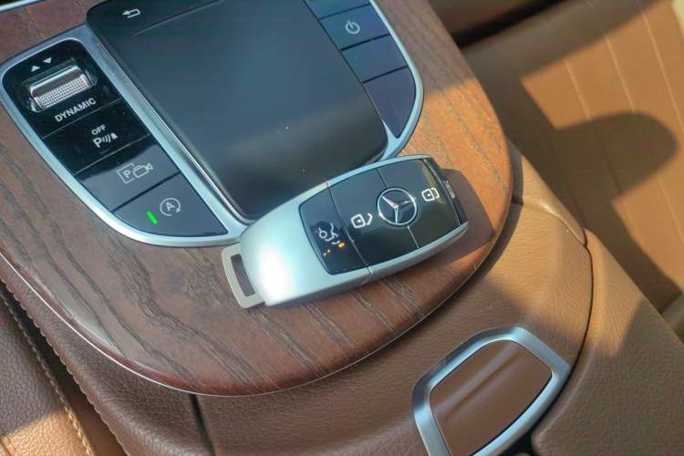 Used Mercedes-Benz E-Class 2020 E 260 L
