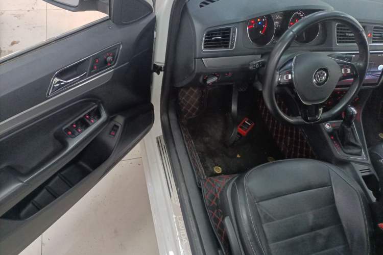 Used Volkswagen Lavida 2017 1.6L Automatic Comfort Edition