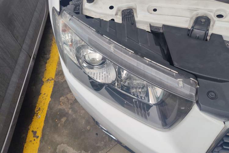 Used Chevrolet Captiva 2014 2.4L 4x4 Flagship Edition 7 Seats
