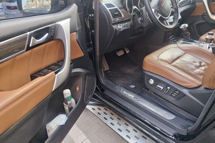 Used Haval H9 2015 2.0T Four-Wheel Drive Luxury 7-Seater
