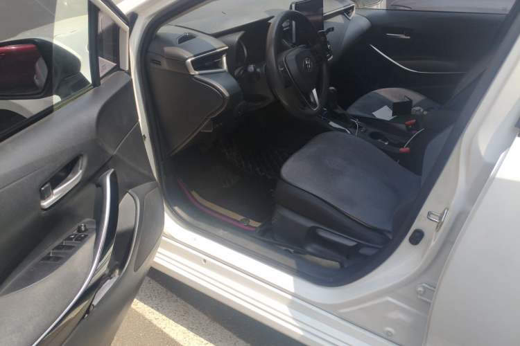 Used Toyota Corolla 2019 Dual-Engine 1.8L E-CVT GL-i Pioneer Edition
