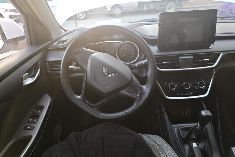 Used Wuling Hongguang S3 2018 1.5L Manual Standard Version China V Standard