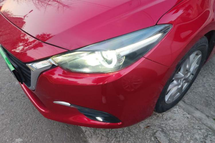 Used Mazda Mazda 3 Axela 2017 Sedan 1.5L Automatic Luxury Model Emission Standard China V
