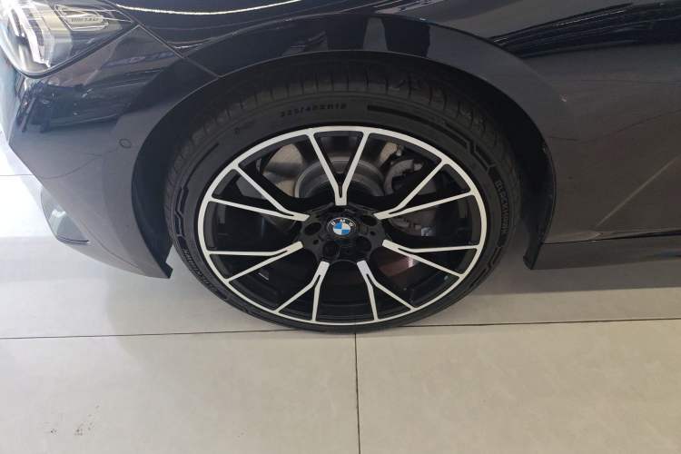 Used BMW 3 Series 2025 330Li M Sport Shadowline Package
