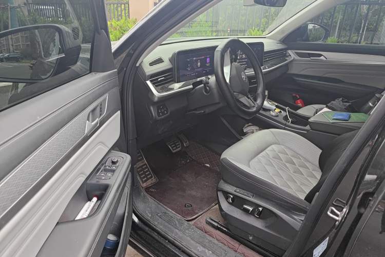 Used Volkswagen Tavendor 2024 380TSI All-Wheel-Drive R-Line Cruise Premium Edition
