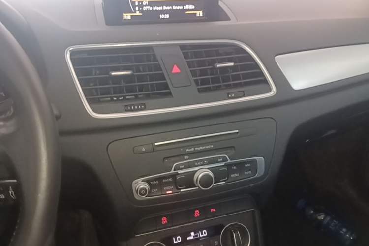 Used Audi Q3 2016 35 TFSI Fashion Model
