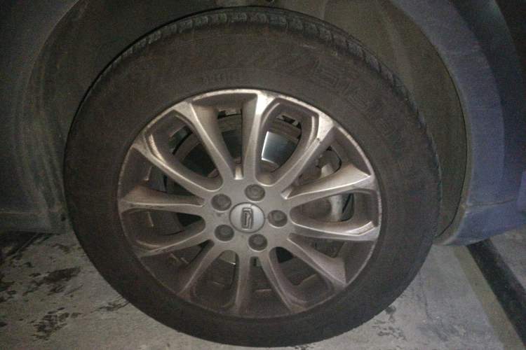 Used Qoros 3 2016 Urban SUV 1.6T Automatic Zhiyue Model
