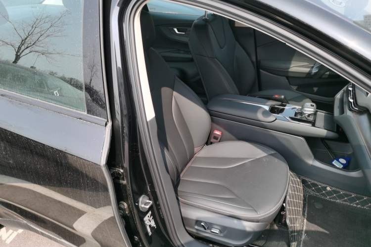 Used Hongqi E-QM5 2023 Revised Version Basic Travel Edition