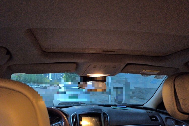 Used Buick Regal 2014 2.0L Elite Fashion Edition Headliner