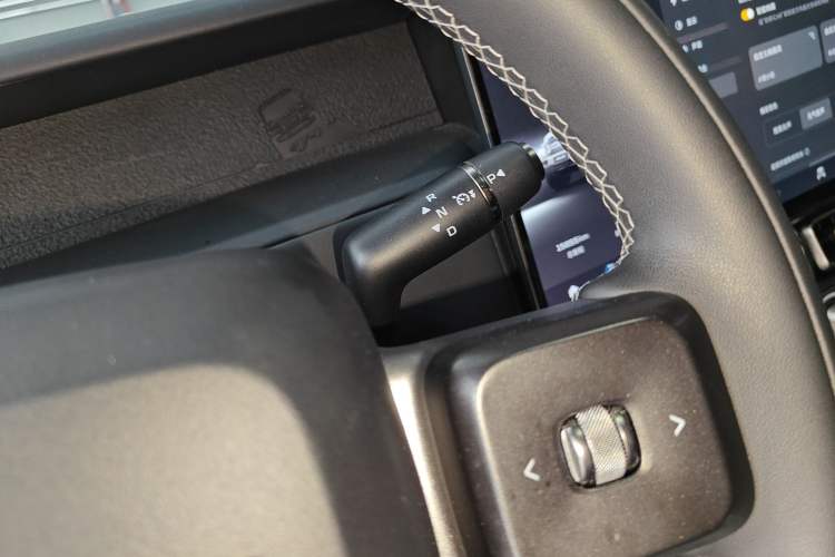 Used iCAR V23 2025 501 Four-Wheel Drive Advanced Version