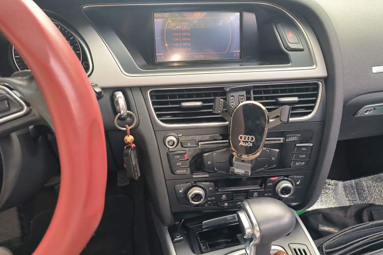 Used Audi A5 2012 2.0TFSI Sportback Audio And AC Panel