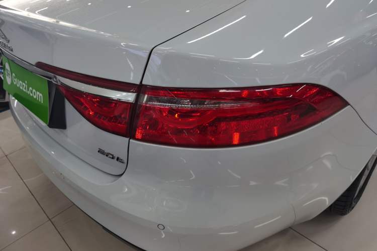Used Jaguar XFL 2019 XFL 2.0T 200PS Two-Wheel-Drive Luxury Edition Right Rear Taillight